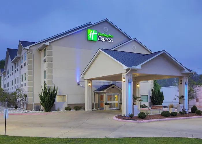 Holiday Inn Express & Suites - El Dorado By Ihg